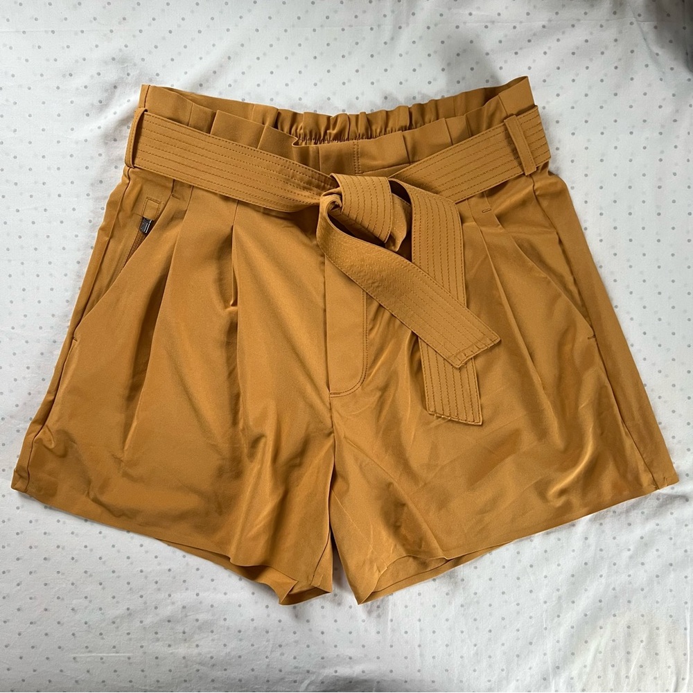 Athleta Skyline Short II | size 4 | Tuscan Gold | NWOT